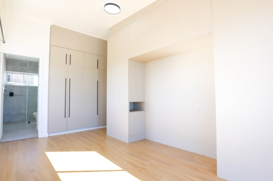 4 Bedroom Property for Sale in Beachfront Western Cape